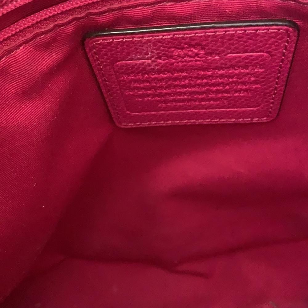 - Coach Signature Hobo Bag - Picture 8 of 11